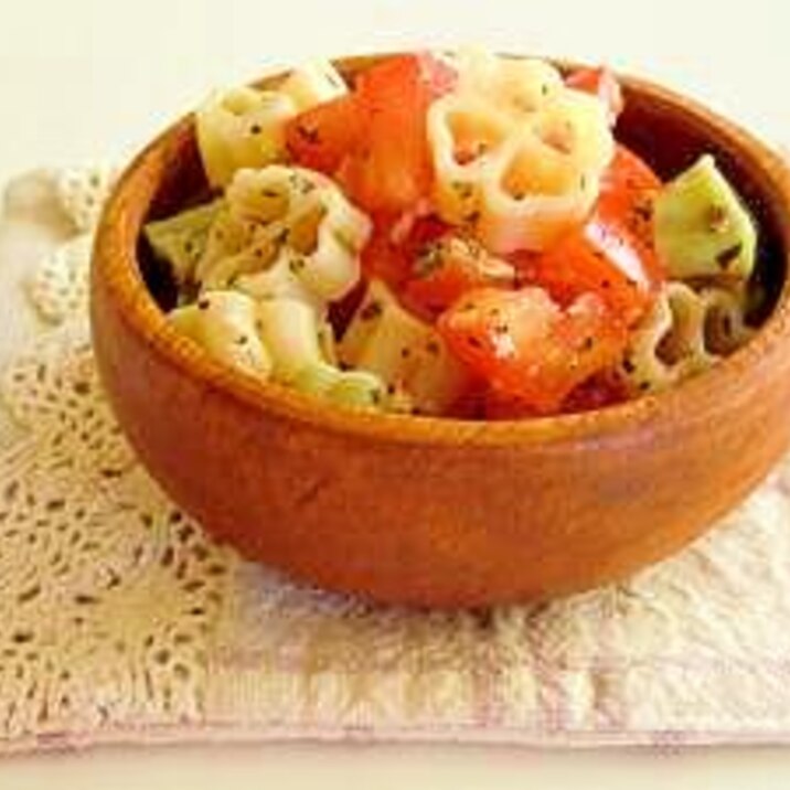 簡単イタリアン風☆トマトとバジルのパスタサラダ